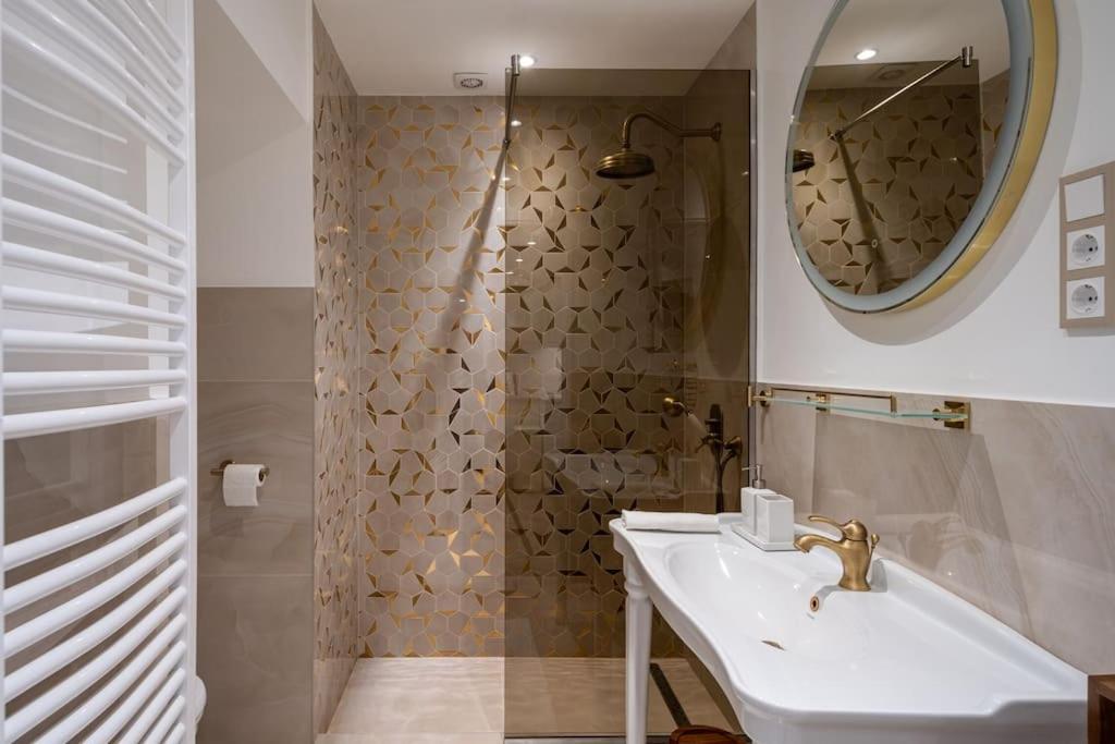 Orangehomes Luxury Apartment Next To Gellert Hill بودابست المظهر الخارجي الصورة