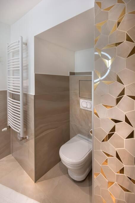 Orangehomes Luxury Apartment Next To Gellert Hill بودابست المظهر الخارجي الصورة
