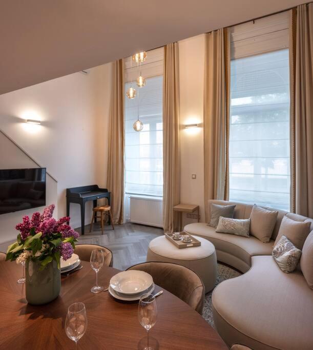 Orangehomes Luxury Apartment Next To Gellert Hill بودابست المظهر الخارجي الصورة
